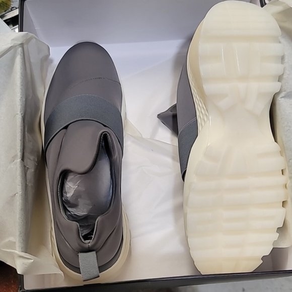 JSlides Manic Women's Slip-On Sneaker - Picture 4 of 4